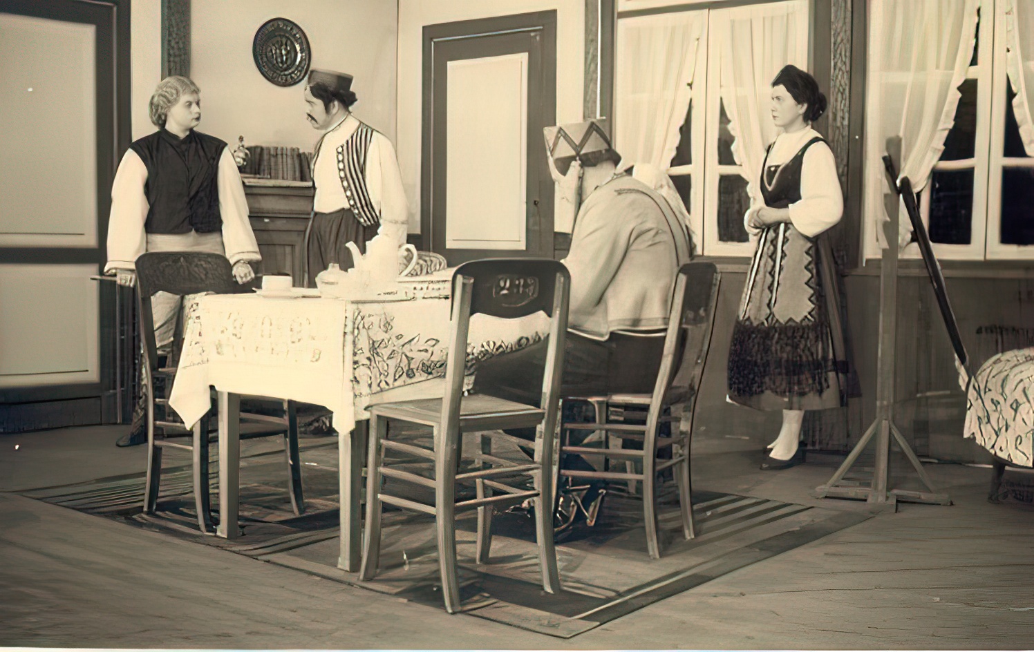 1957 Om de Karashoeve 2.jpg